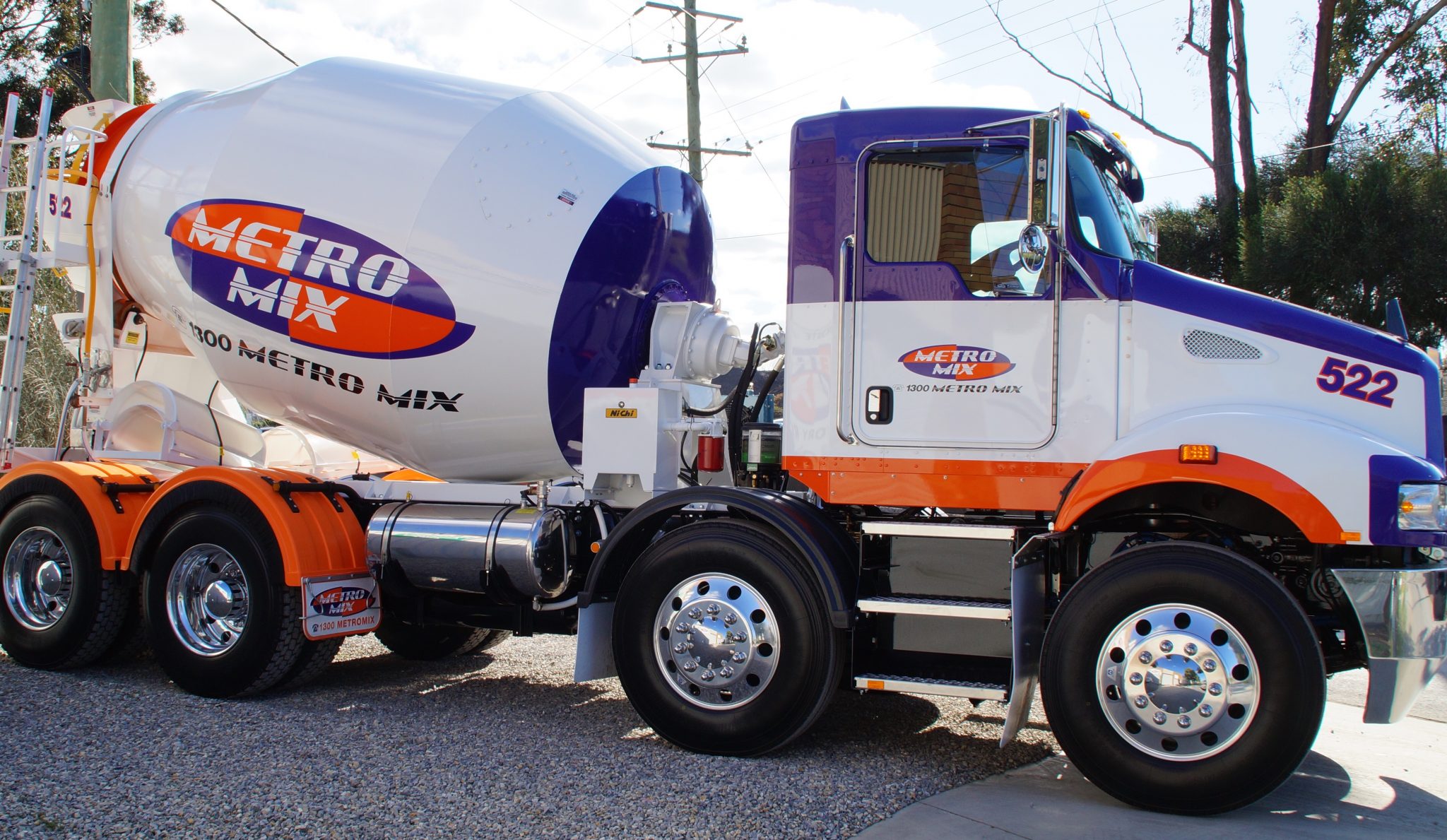 Metro mix Truck